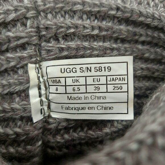 UGG Cardi Ribbed Knit Boots Womens 8 Gray Button Sheepskin Lining Tall Short - Picture 11 of 13